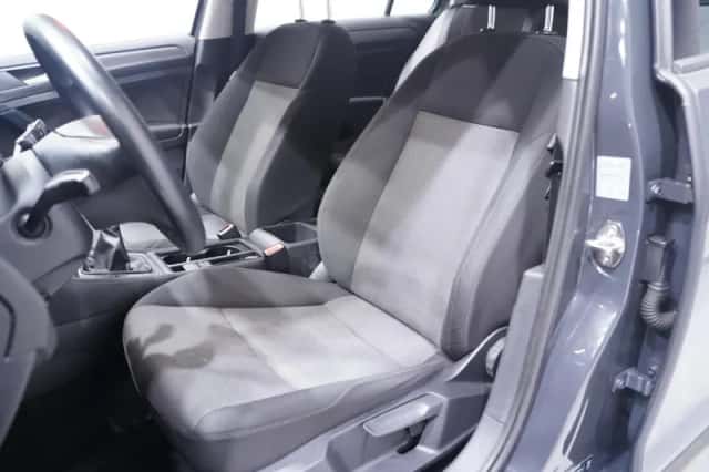 Volkswagen Golf (2013) thumbnail 31