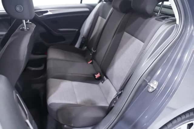Volkswagen Golf (2013) thumbnail 32