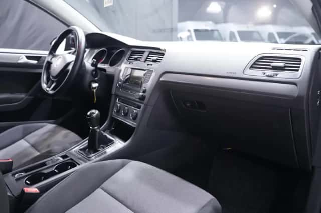 Volkswagen Golf (2013) thumbnail 33