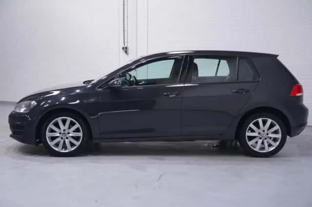 Volkswagen Golf (2013) thumbnail 5