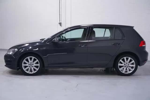 Volkswagen Golf (2013) thumbnail 5