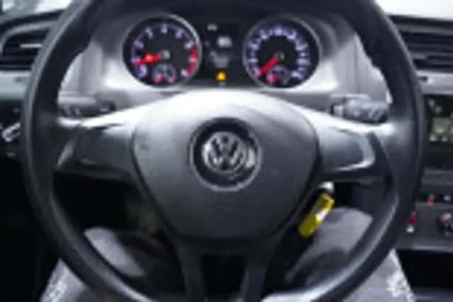Volkswagen Golf (2013) thumbnail 56