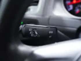 Volkswagen Golf (2013) thumbnail 58