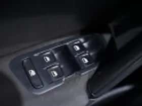 Volkswagen Golf (2013) thumbnail 59