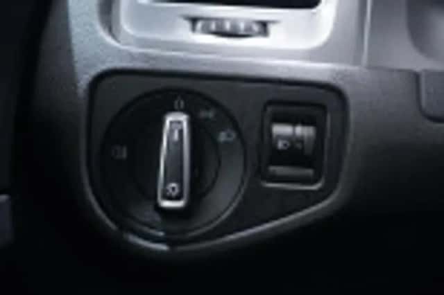 Volkswagen Golf (2013) thumbnail 60