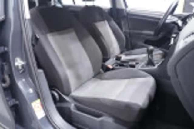 Volkswagen Golf (2013) thumbnail 70