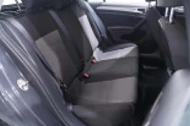 Volkswagen Golf (2013) thumbnail 71