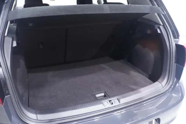 Volkswagen Golf (2013) thumbnail 90