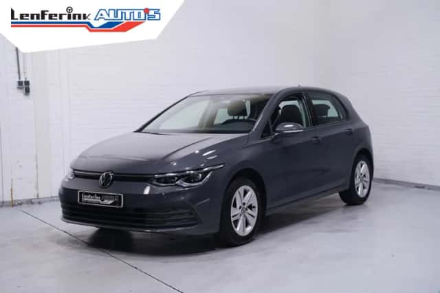 Volkswagen Golf (2020) thumbnail 2