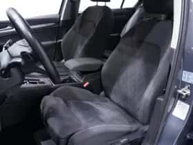 Volkswagen Golf (2020) thumbnail 39