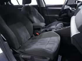 Volkswagen Golf (2020) thumbnail 42