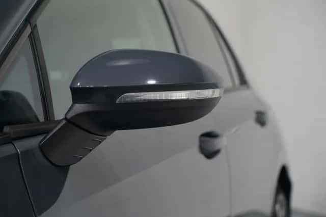 Volkswagen Golf (2021) thumbnail 110