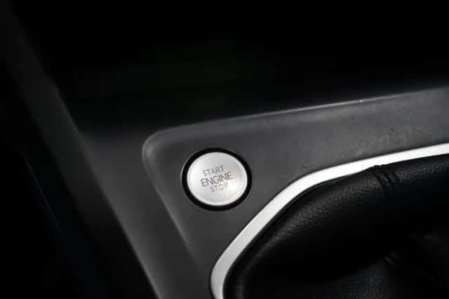 Volkswagen Golf (2021) thumbnail 128