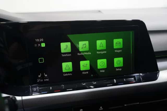 Volkswagen Golf (2021) thumbnail 131