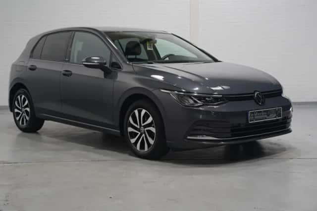 Volkswagen Golf (2021) thumbnail 3