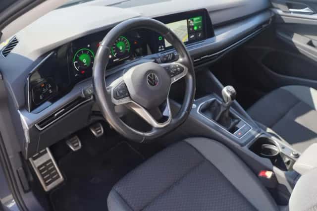 Volkswagen Golf (2021) thumbnail 42