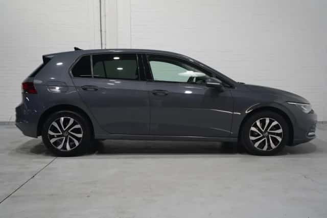 Volkswagen Golf (2021) thumbnail 6