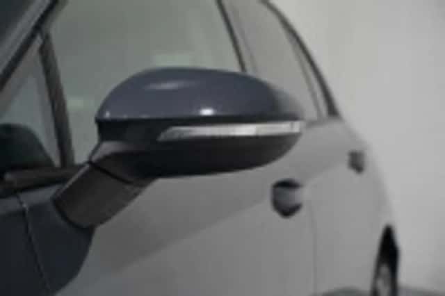 Volkswagen Golf (2021) thumbnail 60