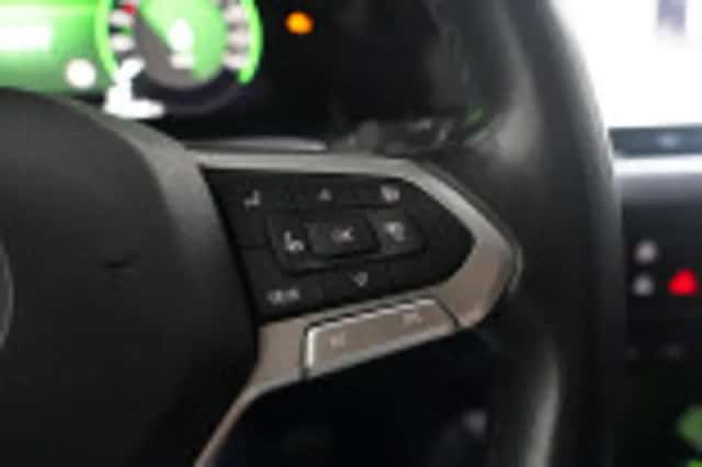 Volkswagen Golf (2021) thumbnail 69
