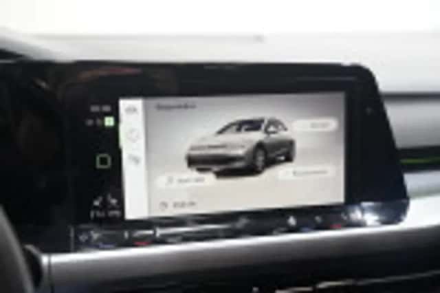 Volkswagen Golf (2021) thumbnail 75