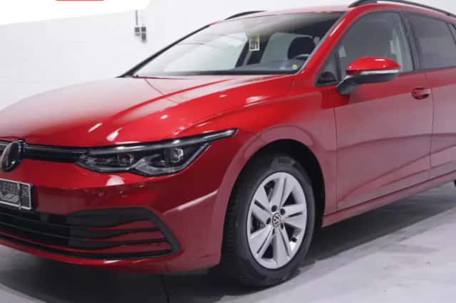 Volkswagen Golf (2023) thumbnail 1