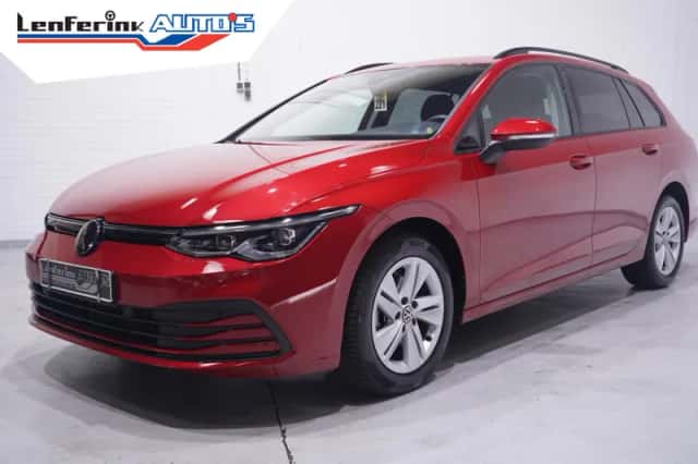 Volkswagen Golf (2023) thumbnail 2