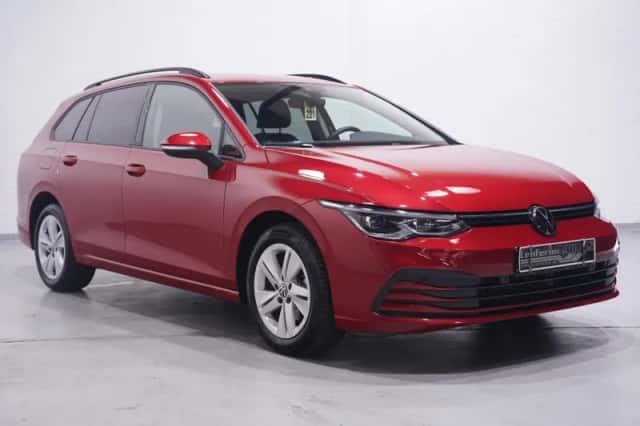 Volkswagen Golf (2023) thumbnail 4