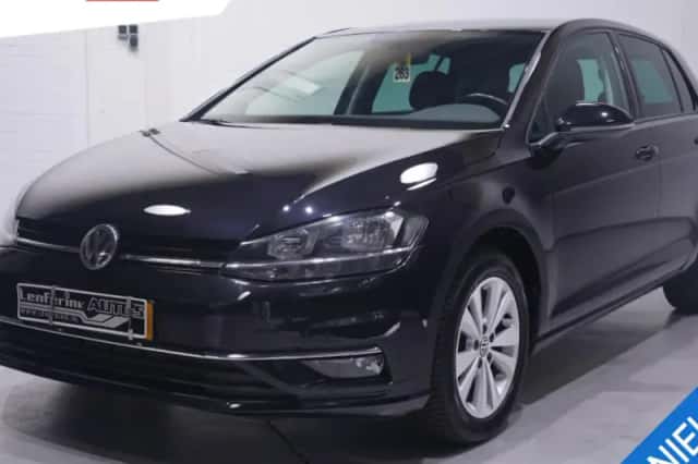 Volkswagen Golf (2019) thumbnail 1