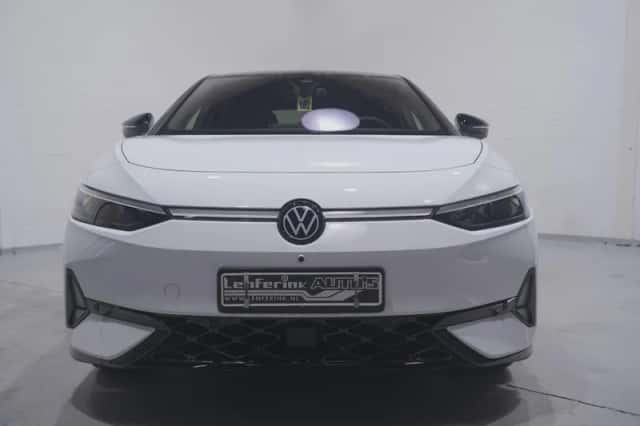Volkswagen ID.7 (2025) thumbnail 3