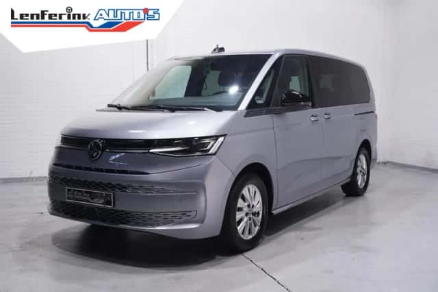 Volkswagen Multivan (2024) thumbnail 2