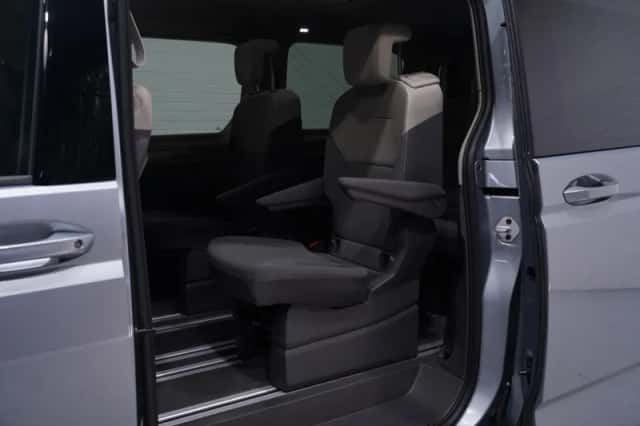 Volkswagen Multivan (2024) thumbnail 13