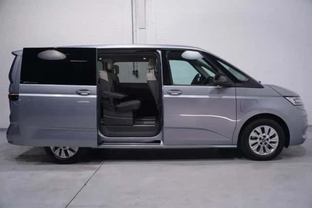 Volkswagen Multivan (2024) thumbnail 15