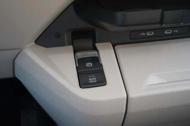 Volkswagen Multivan (2024) thumbnail 169