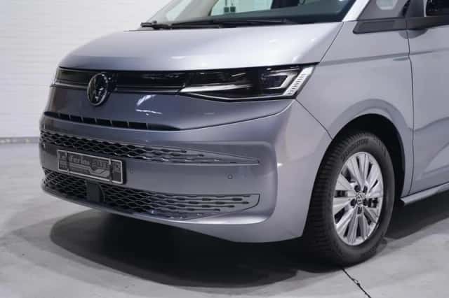 Volkswagen Multivan (2024) thumbnail 6