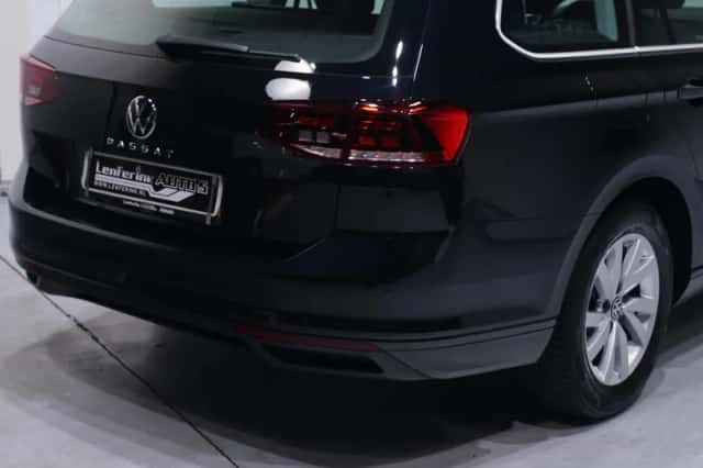 Volkswagen Passat (2022) thumbnail 112