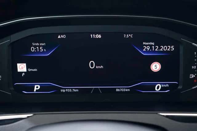 Volkswagen Passat (2022) thumbnail 117
