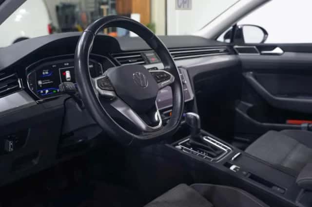 Volkswagen Passat (2022) thumbnail 139