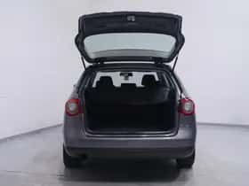 Volkswagen Passat (2008) thumbnail 17