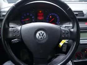 Volkswagen Passat (2008) thumbnail 20