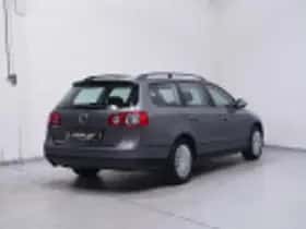Volkswagen Passat (2008) thumbnail 41