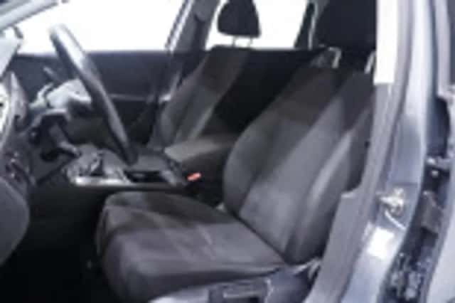 Volkswagen Passat (2008) thumbnail 65
