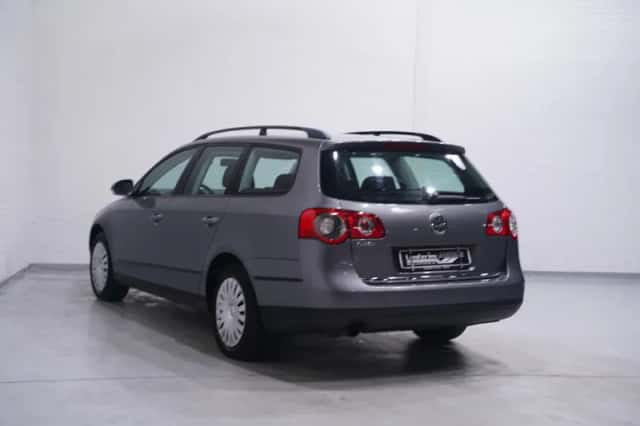 Volkswagen Passat (2008) thumbnail 8