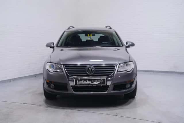 Volkswagen Passat (2008) thumbnail 73