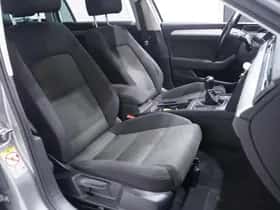 Volkswagen Passat (2017) thumbnail 132