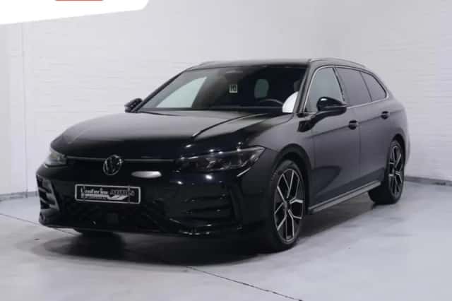 Volkswagen Passat (2025) thumbnail 1
