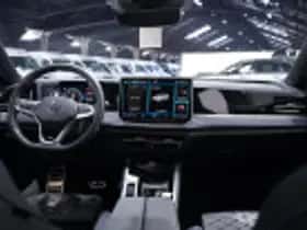 Volkswagen Passat (2025) thumbnail 101