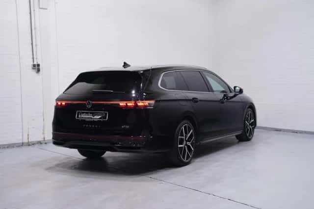 Volkswagen Passat (2025) thumbnail 6