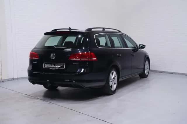 Volkswagen Passat (2013) thumbnail 6