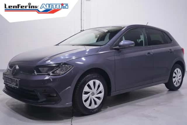 Volkswagen Polo (2023) thumbnail 2