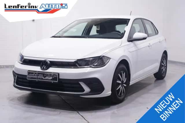 Volkswagen Polo (2022) thumbnail 2